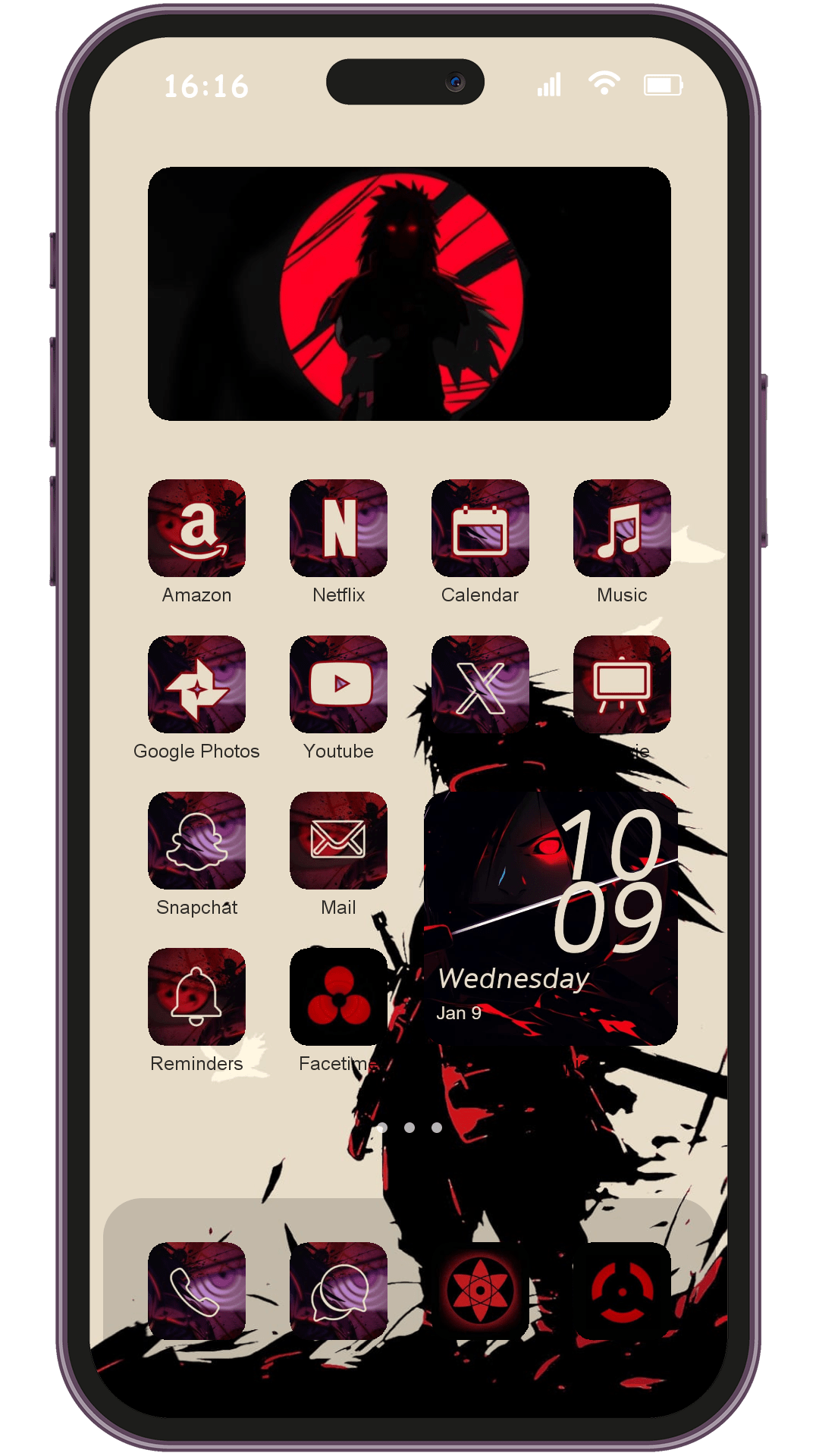 Anime Madara Uchiha theme pack applied on smartphone home screen