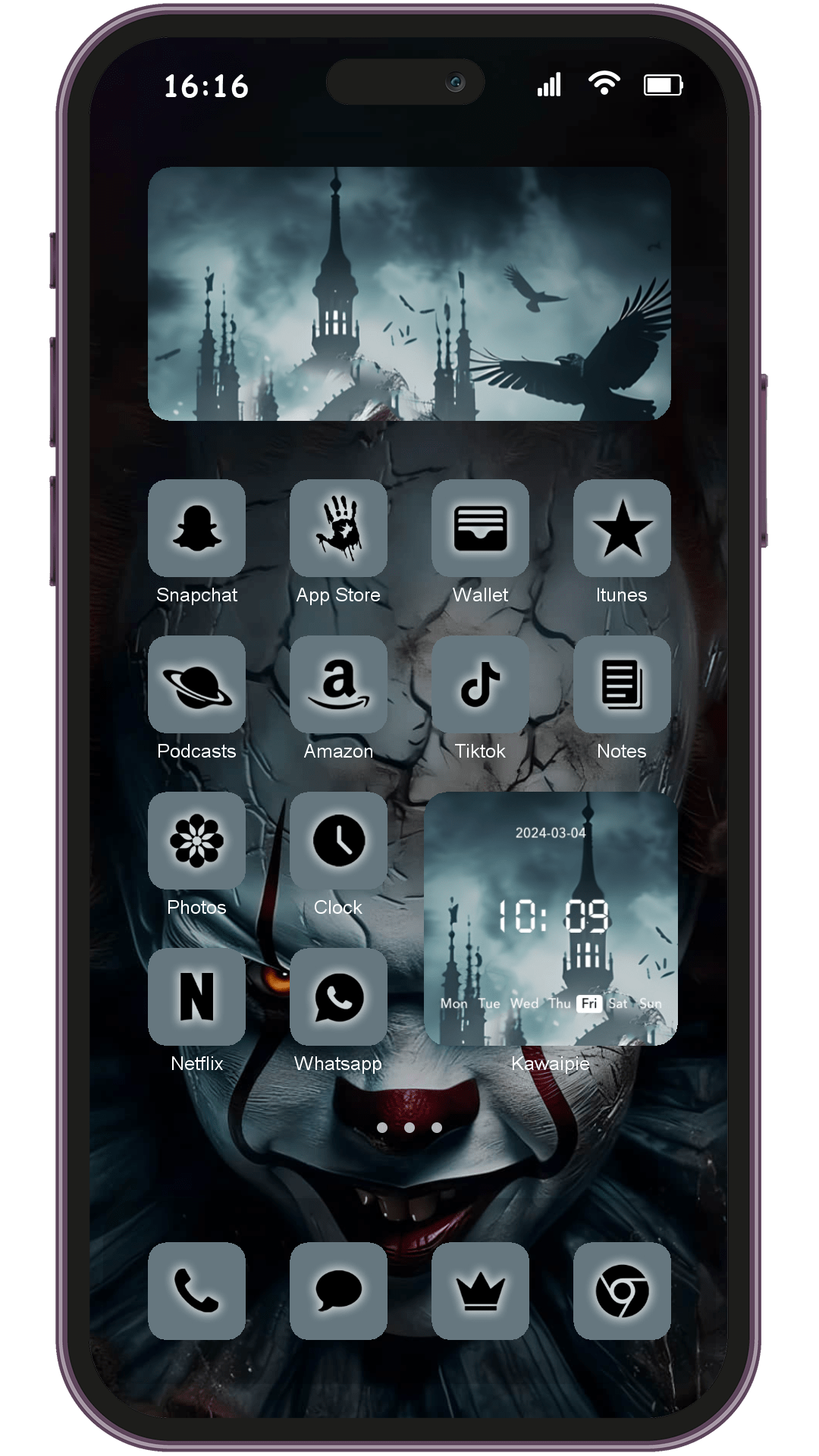 Pennywise Joker Scary theme pack applied on smartphone home screen