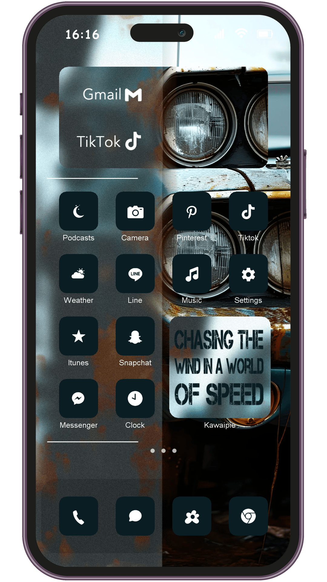 Rusty Vintage Car theme pack applied on smartphone home screen