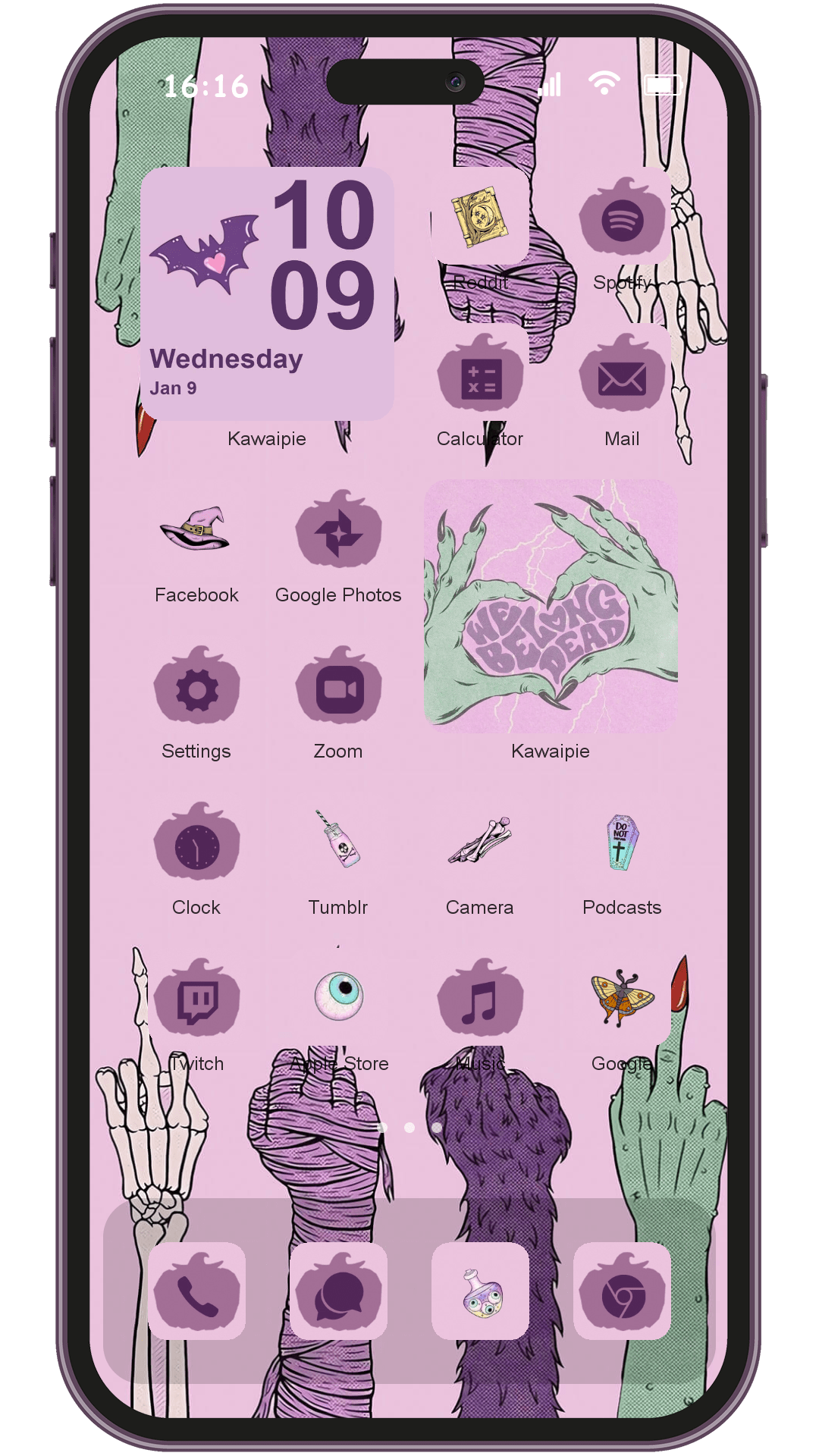 Halloween theme pack installed on phone home screen