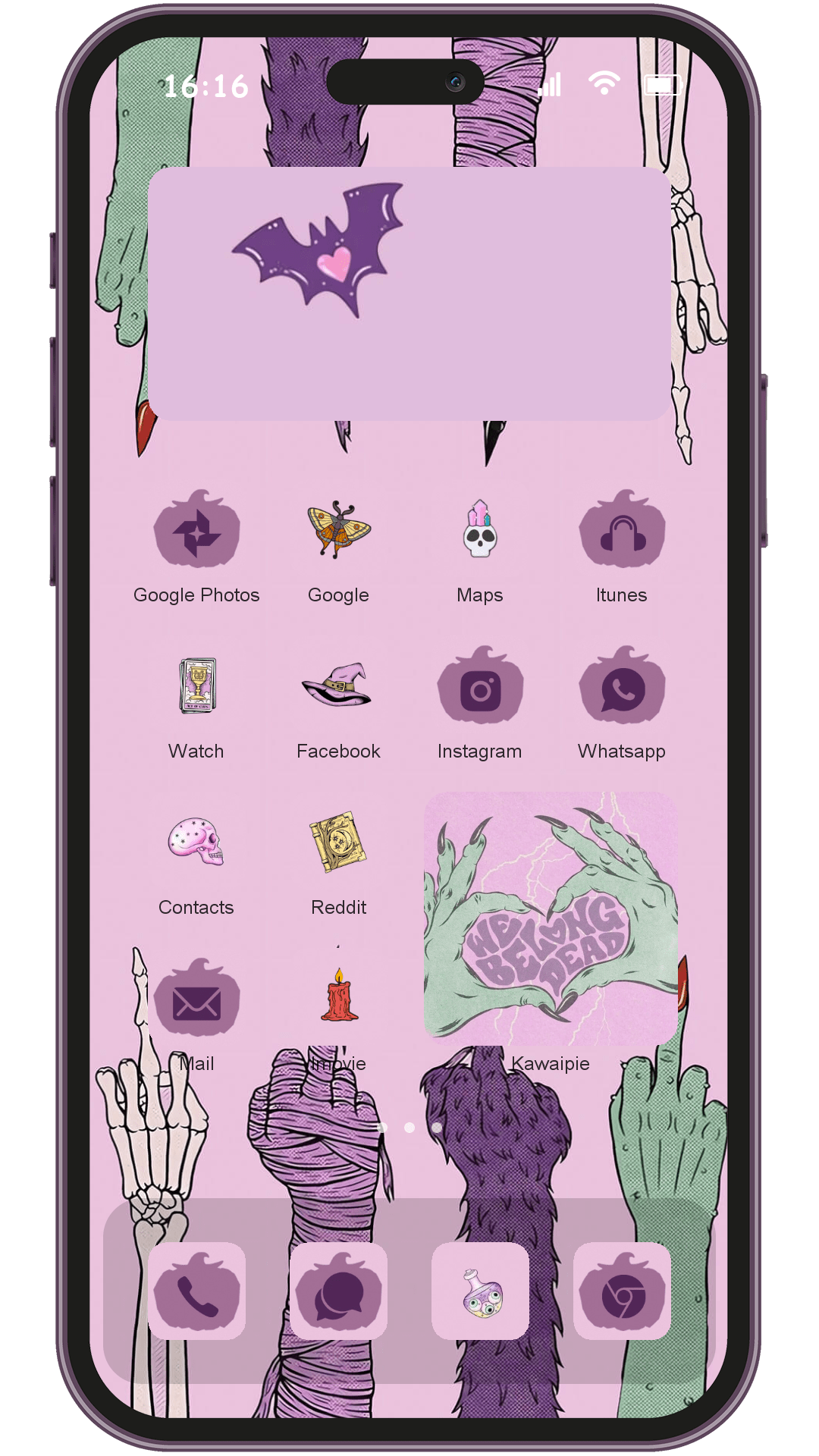 Halloween theme pack applied on smartphone home screen