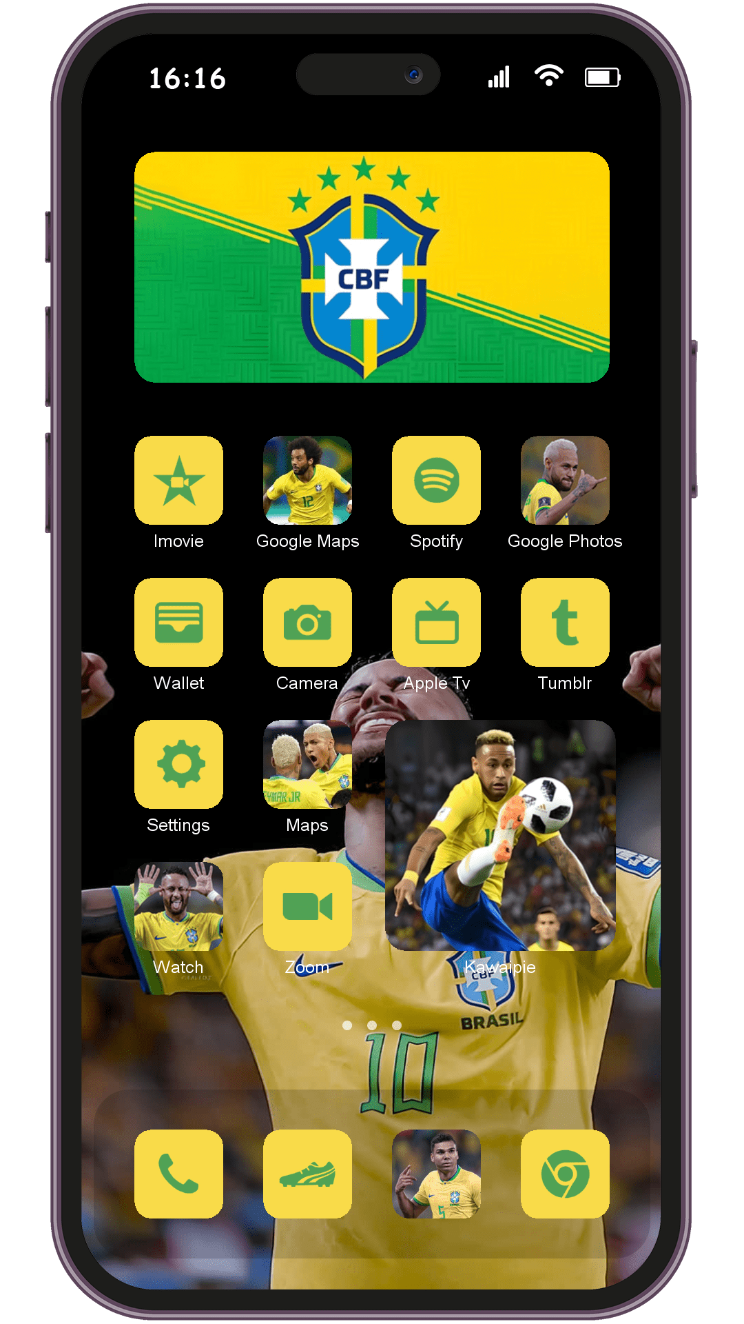 Brazil National Football Team theme pack applied on smartphone home screen