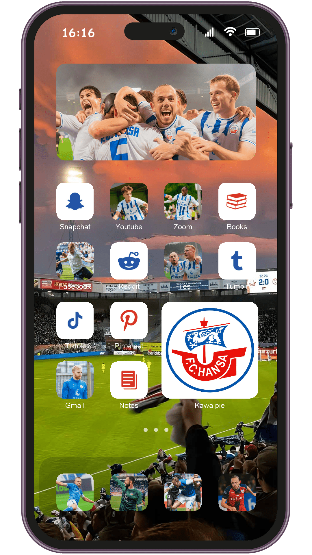 Football Hansa Rostock theme pack applied on smartphone home screen